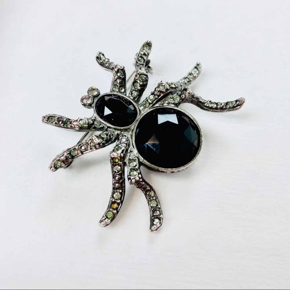 Vintage Liz Claiborne Brooch